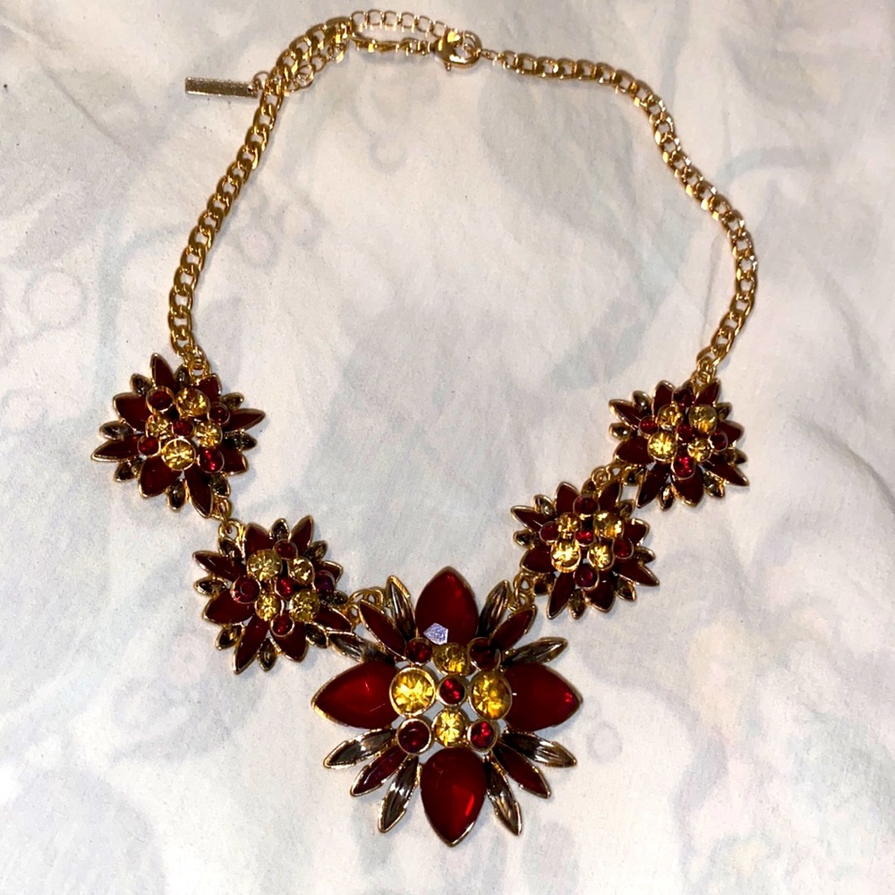 Statement Necklace.      NWOT